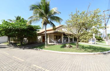 Casa Mobiliada à venda no Condomínio Bougainvillée II em Peruíbe.