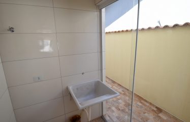 Casa Nova com Piscina em Excelente Localização a venda na Praia de Peruíbe.