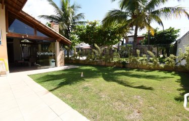 Casa Mobiliada à venda no Condomínio Bougainvillée II em Peruíbe.