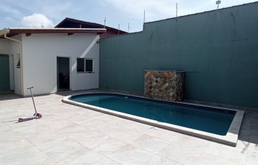 Sobrado de Alto Padrão com Piscina