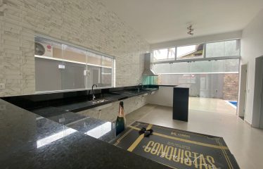 Casa nova em Peruíbe com fino acabamento – alto padrão