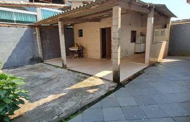 Linda casa com 4 dormitórios. Cidade Nova Peruíbe